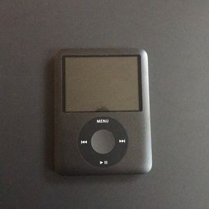 SOLD🚨 8GB IPod Nano